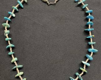 Lot # : 178v - Turquoise and sterling silver necklace

