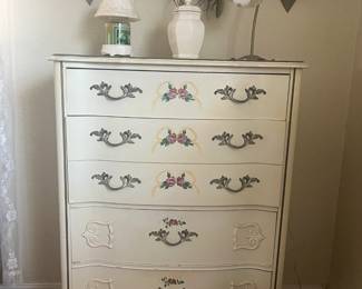 French Provincial Queen bed by Bassett w/2 nightstands, 5-drawer tall dresser, long dresser w/mirror, and jewelry armoire. 