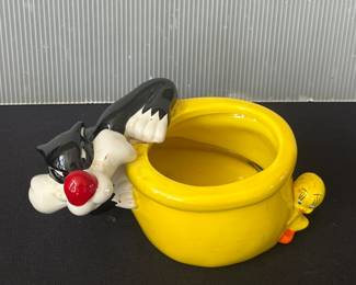 Sylvester and Tweety sponge holder