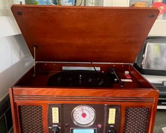 IT Wooden Music Center w/turntable, radio, CD and cassette player