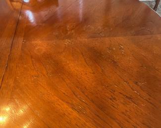 Small knicks on table top