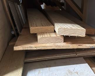 LOTS OF WOOD SCRAPS