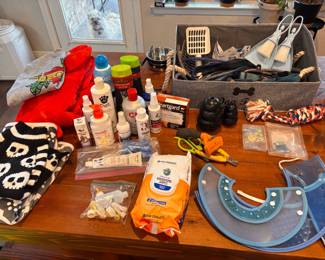 ALOT OF DOGS SUPPLIES