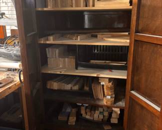 It holds my wood scraps at the moment, also for sale