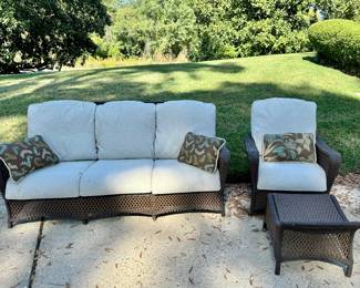 Lloyd Flanders pcs wicker sofas chair and ottoman