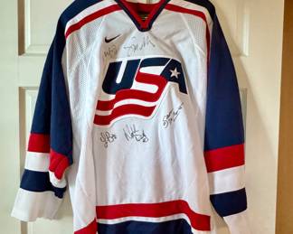 Olympic hockey team signed jersey