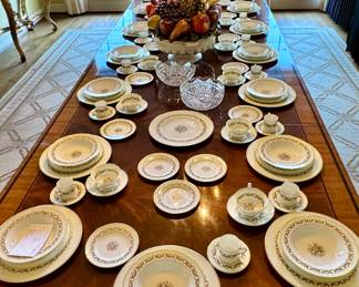 Wedgwood Sanringham china 115 pieces
