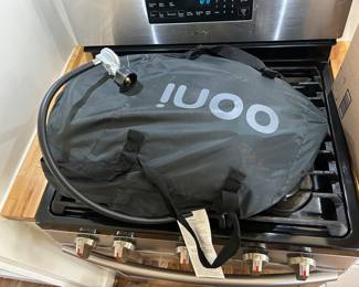 Ooni Pizza Oven with Cover