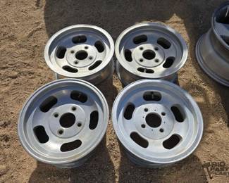 2036  1 Set of 4 lug Wheels 