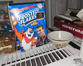 3342  Empty Kelloggs Frosted Flakes 2008 Olympic Box and Bowl 