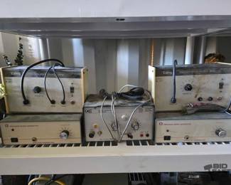 3224  2 Ealing Precision Spark Sources, 2 Daedalon Corporation Precision Spark Generators, and 1 Eal 