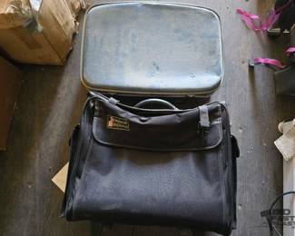 3222  1 Suitcase and 1 Scrapbook Companion 