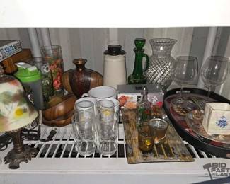 3288  Glass Cups, Decorative Plate, Wooden Bowls, Serving Trays, Lamp 
