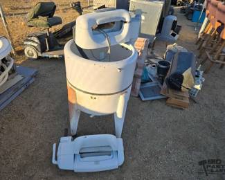 2124  Maytag Wringer Washer 