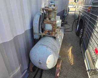 2033  Curtis Mfg Air Compressor 