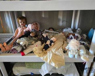 3238  Doll Collection 