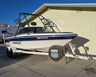 105  2000 Mastercraft Prostar 205V Boat and Trailer 