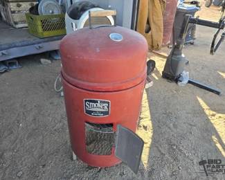 3412  CharBroil H2O Smoker 