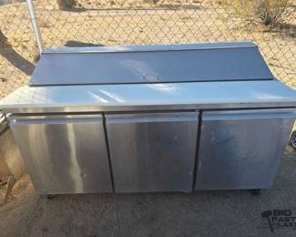 2152  Cold Tech Commercial Refrigerator with Cutting Board 