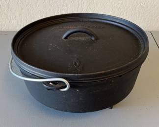 Camp Chef Cast Iron Classic Dutch Oven