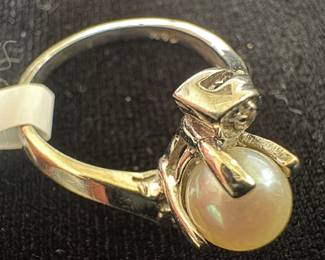 14K Gold & Pearl Ring