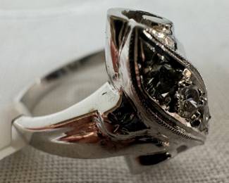 14K White Gold Ring