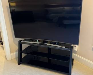 Samsung UN65JU7500F 2018 Curved Display 65" Smart HDTV with Sound bar & Entertainment Stand