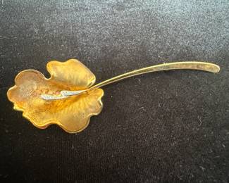 14K Gold Leaf Brooch