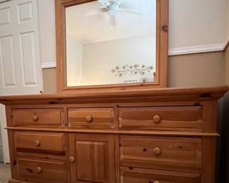 Broyhill Fontana Bed Frame, Dresser w Mirror, 1 Nightstand