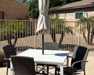 Patio Table w 4 Chairs, Umbrella w/ Stand