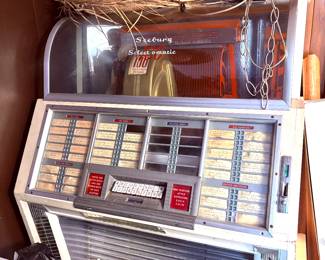 1950s Seeburg Jukebox. Here’s the story. It was working fine, then moved for a school event, possibly laid on its back, and didn’t work after that. Anyone with knowledge how, is probably as easy fix
