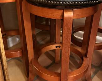 Bar stools (4)