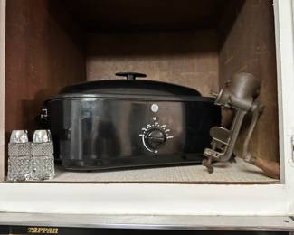 Great kitchen items like this electric roaster
