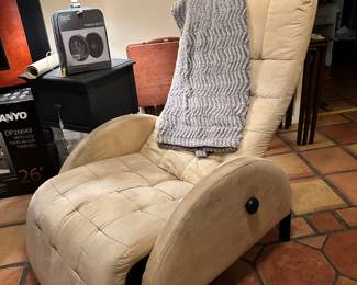 Heated massage chair