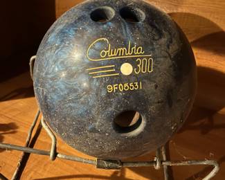 Columbia bowling ball 