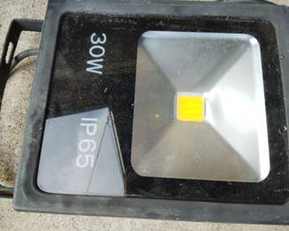 Heavy duty professional LED lamp 15 volt 31 45 w all sizes