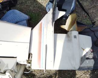 Mercury engine 85 horsepower 3 cylinder gasoline do not need to mix oil with the gas outdoor engine ready to go low hours