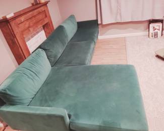 3 months old modern high quality mint condition couch sets