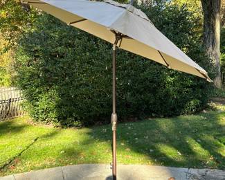 Outdoor Patio Umbrella | Treasure Garden, adjustable. - dia. 18.5 in (base)