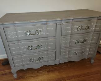 Darling dresser
