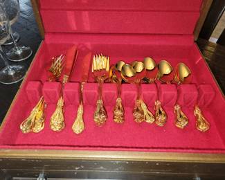 Gold flatware set