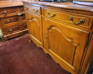 Buffet cabinet