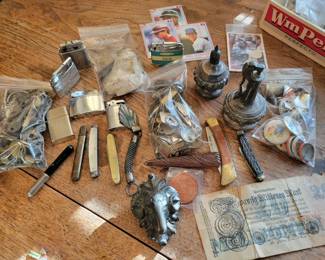 Antique pocket knives, keys & butane lighters