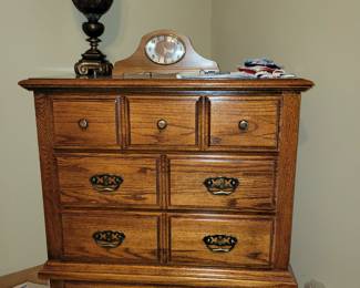 Chest of drawers