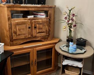 Corner cabinets