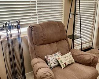 Lane Recliner