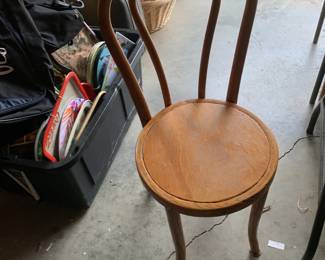#197 Wood odd Chair $20.00