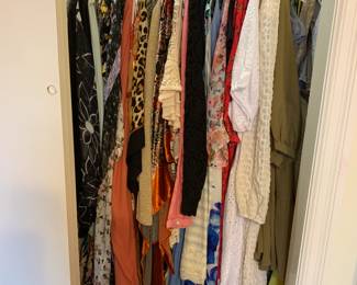 size 2-3 x women clothes some with tags