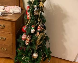 $30 4 FOOT tree with ornaments and lights