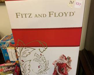 #251 Fitz and Floyd "Night before Christmas Centerpiece Vase" $100.00